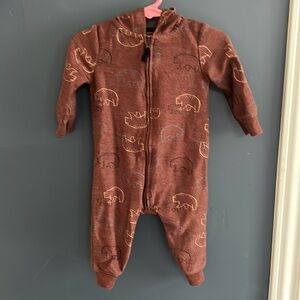 Carters Bears Zip Front Hooded Jumpsuit. Size 9m‎